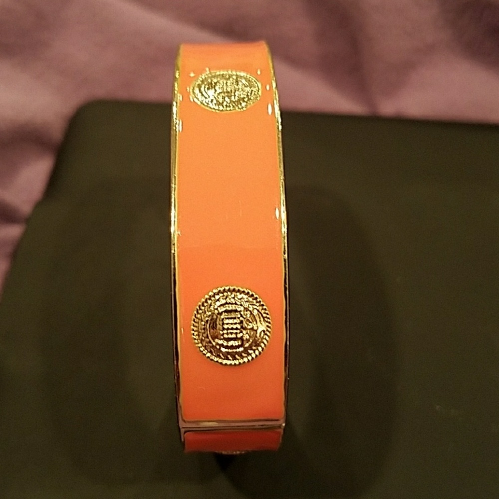 Enamel hinged bracelet in salmon